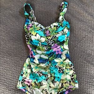 Maxine of Hollywood swim suit. Size 10
